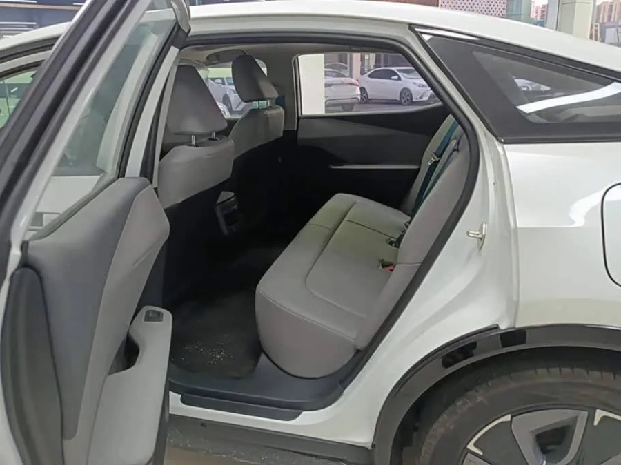 Toyota BZ3 седан - 517 pro
